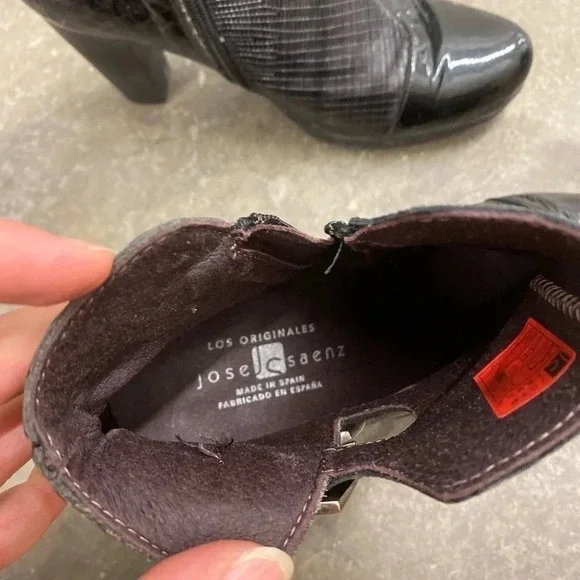 Jose  Saenz booties - Picture 9 of 10